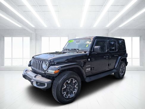 Used 2024 Jeep Wrangler Unlimited Sahara w/ Technology Group AWD/4WD image 7