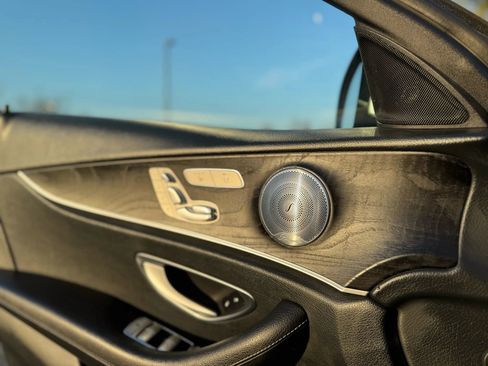 Used 2017 Mercedes-Benz E 300 4MATIC image 22