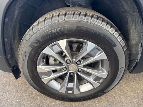 Used 2025 Chevrolet Equinox LT image 30