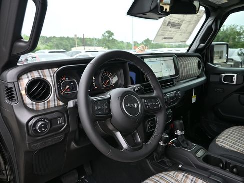 New 2026 Jeep Gladiator Sport AWD/4WD image 18