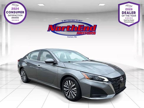 Used 2023 Nissan Altima 2.5 SV FWD image 1