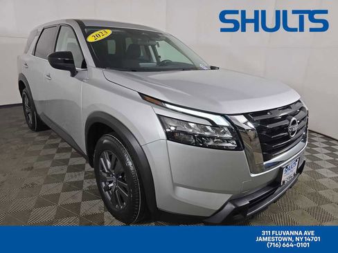 Used 2023 Nissan Pathfinder S image 1