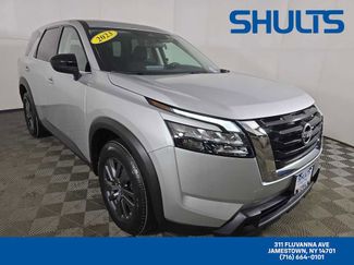 Used 2023 Nissan Pathfinder S video 1