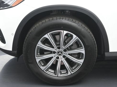 Used 2025 Mercedes-Benz GLC 300 4MATIC image 35