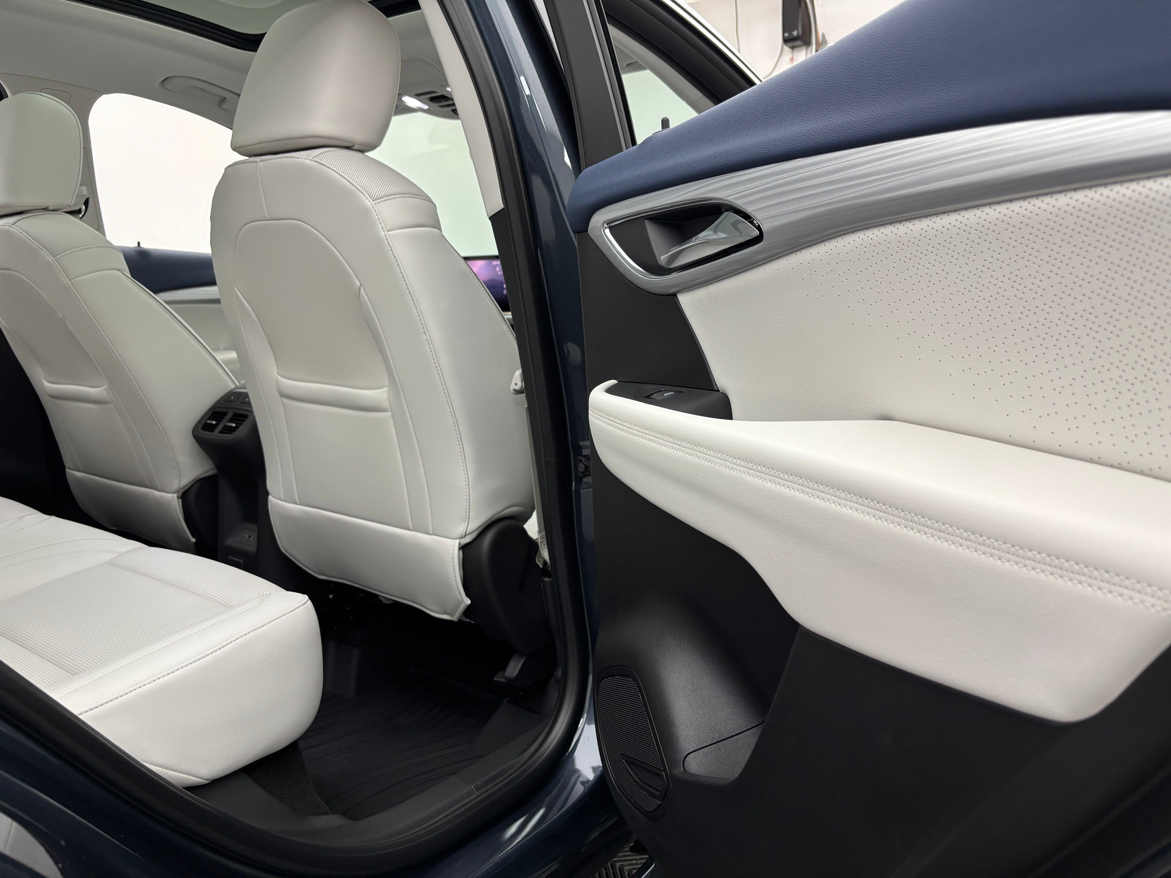 New 2026 Buick Envision Avenir AWD/4WD image 38
