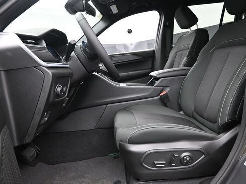 Used 2025 Jeep Grand Cherokee Laredo X w/ Luxury Tech Group I AWD/4WD image 19