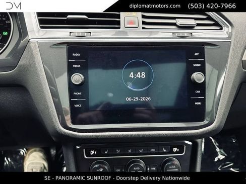 Used 2020 Volkswagen Tiguan SE w/ Panoramic Sunroof Package AWD/4WD image 35