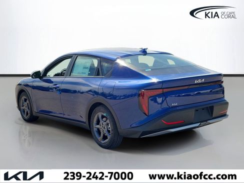 New 2026 Kia K4 FWD image 4