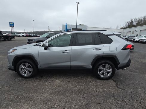 Used 2025 Toyota RAV4 XLE FWD image 5