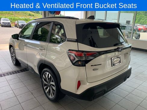 Used 2025 Subaru Forester Touring AWD/4WD image 13