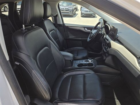 Used 2022 Ford Escape SEL image 27