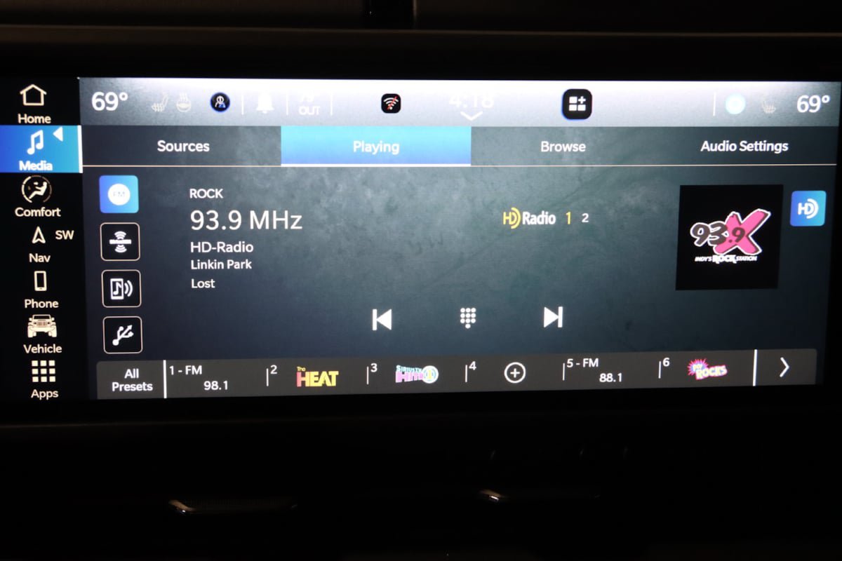 Used 2026 Jeep Gladiator Mojave AWD/4WD image 49