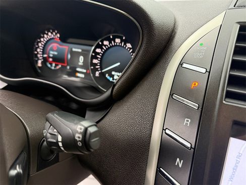 Used 2017 Lincoln MKC Reserve w/ Lincoln MKC Climate Package image 32