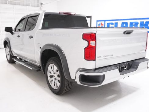 Used 2019 Chevrolet Silverado 1500 Custom w/ Infotainment Package image 7