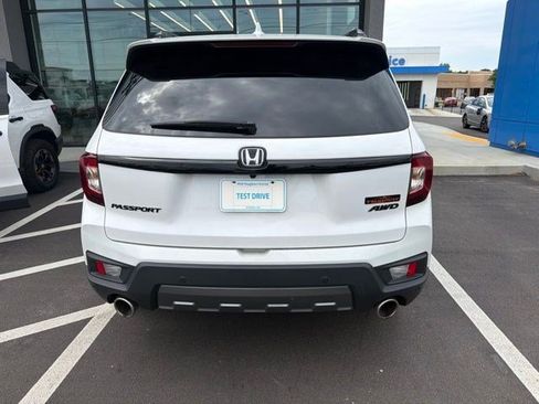 Used 2024 Honda Passport TrailSport image 9