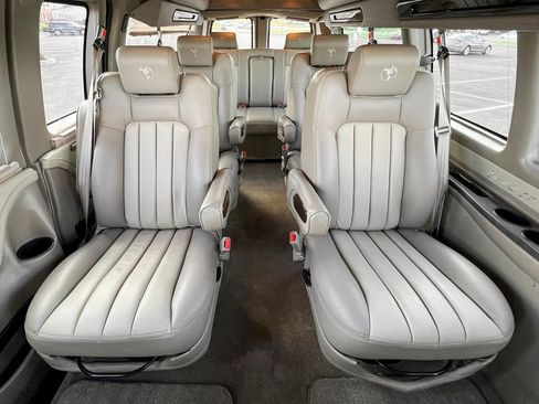 Used 2013 Chevrolet Express 2500 Extended image 16