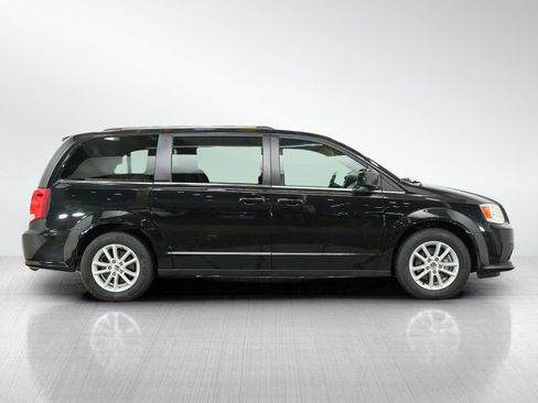 Used 2020 Dodge Grand Caravan SXT w/ Driver Convenience Group FWD image 6