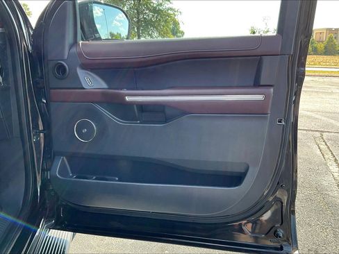 Used 2024 Ford Expedition Max Limited image 22