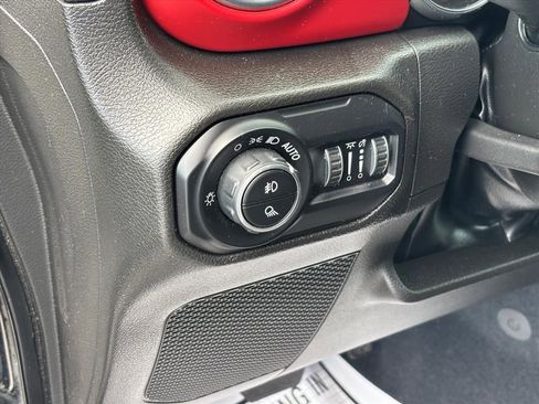 Used 2022 Jeep Gladiator Rubicon image 7