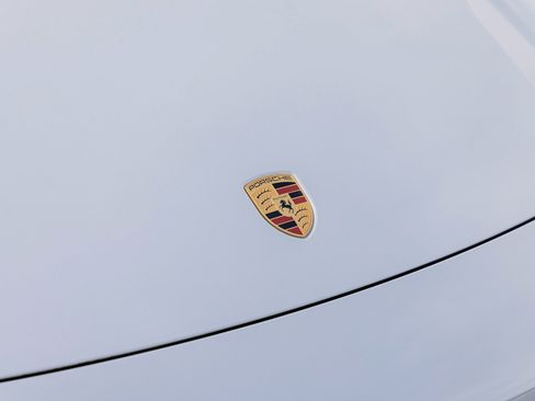 New 2025 Porsche Macan Electric image 15