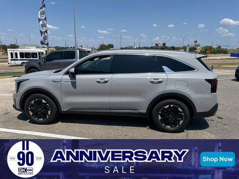 Used 2024 Kia Sorento S w/ Panoramic Sunroof Package FWD image 1
