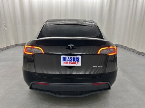 Used 2024 Tesla Model Y Long Range image 5