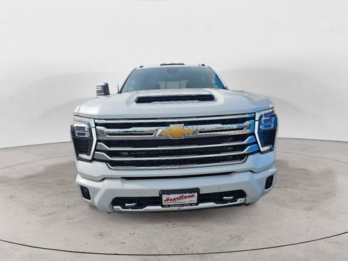 Used 2024 Chevrolet Silverado 2500 High Country w/ High Country Premium Package AWD/4WD image 6