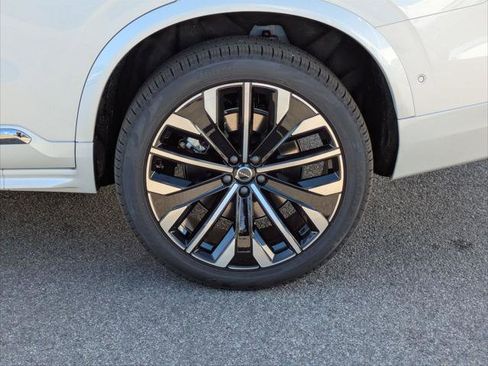 New 2026 Volvo XC90 B6 Plus w/ Protection Package Premier image 6