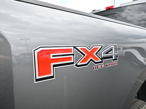 Used 2026 Ford F250 Platinum AWD/4WD image 12
