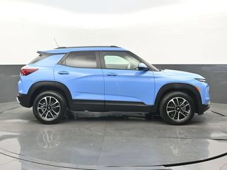 Used 2024 Chevrolet TrailBlazer LT w/ LT Cold Weather Package FWD video 2