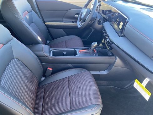 New 2026 Nissan Kicks SR w/ Cold Weather Package image 12