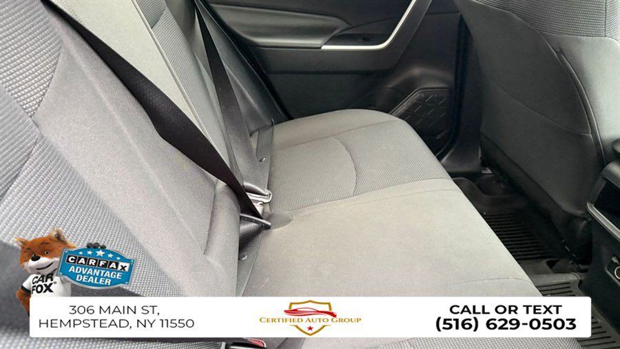 Used 2020 Toyota RAV4 LE AWD/4WD image 26