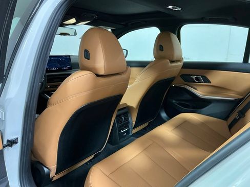 Certified 2025 BMW 330i Sedan w/ Convenience Package RWD image 26