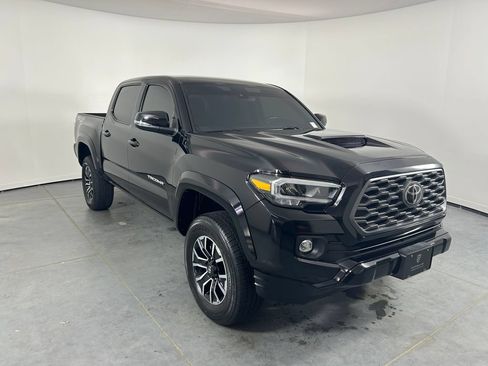 Used 2023 Toyota Tacoma TRD Sport AWD/4WD image 9