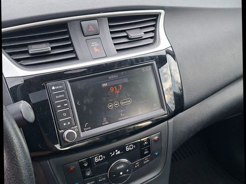 Used 2019 Nissan Sentra SV w/ Special Edition Package image 12