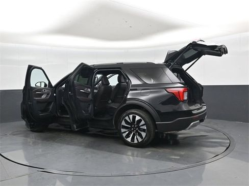 Used 2025 Ford Explorer Platinum w/ LUX Leather Package image 52