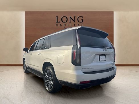 Certified 2022 Cadillac Escalade ESV Sport w/ Touring Package image 3