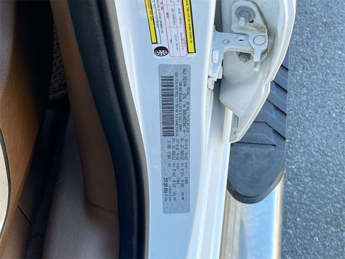 Used 2019 RAM 1500 Laramie image 28