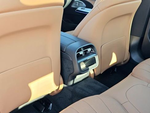 New 2026 Mercedes-Benz E 350 4MATIC Sedan image 23