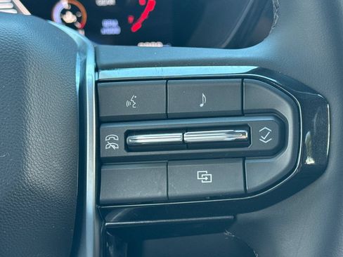 Used 2026 Chevrolet Colorado LT RWD image 36