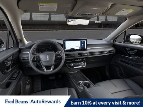 New 2026 Lincoln Corsair Premiere image 11