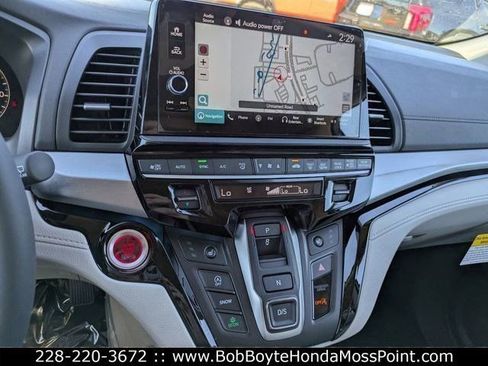 New 2026 Honda Odyssey Touring image 18