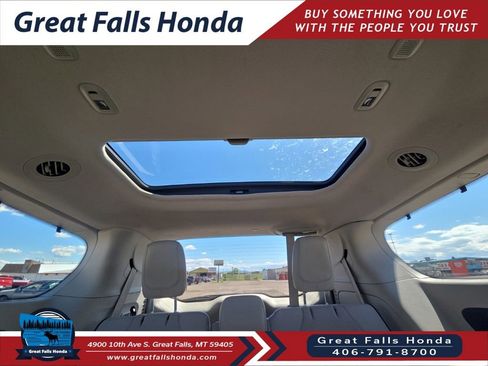 Used 2021 Chrysler Pacifica Limited w/ Premium & Safety Sphere Group AWD/4WD image 25