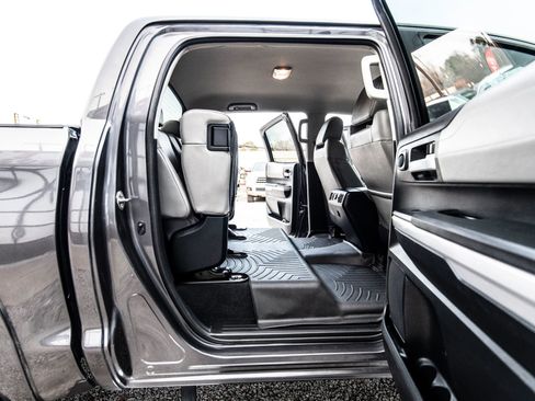 Used 2018 Toyota Tundra Limited image 32