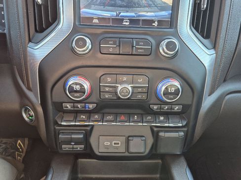 Used 2021 GMC Sierra 1500 SLT RWD image 6