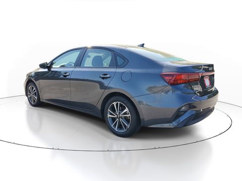 Used 2024 Kia Forte LXS image 4