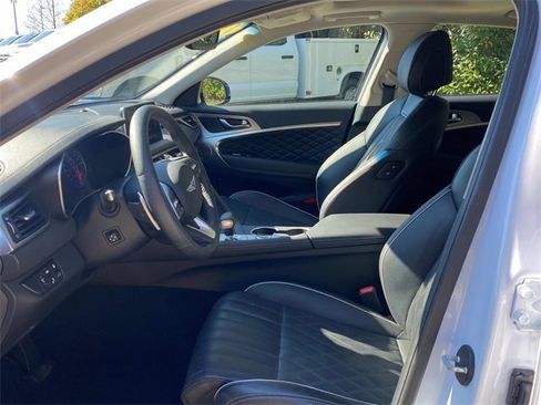 Used 2019 Genesis G70 2.0T Advanced w/ Dynamic Package image 11