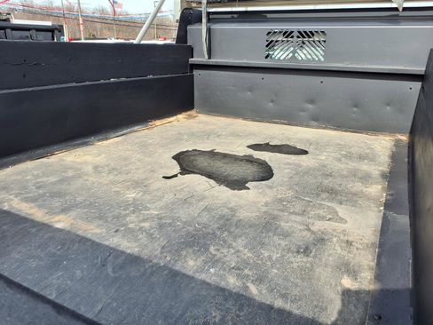 Used 2013 Ford F550 4x4 Regular Cab Super Duty image 16