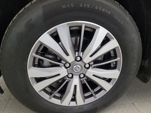 Used 2019 Nissan Pathfinder S AWD/4WD image 31