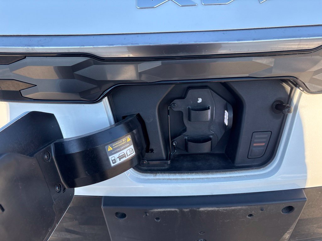 Used 2023 Kia Niro Wind w/ Wind Preserve Package FWD image 6